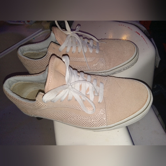 vans - Picture 4 of 6